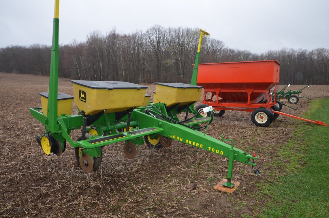 Image for TRACTORS, FARM EQUIPMENT, TOOLS, HUNTING GEAR, AND MORE - Cadott, WI