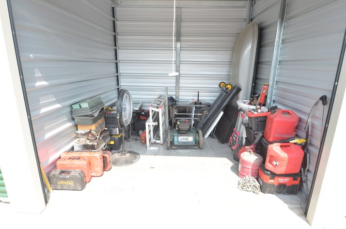 STORAGE UNIT CONTENTS AUCTION - Eau Claire, WI