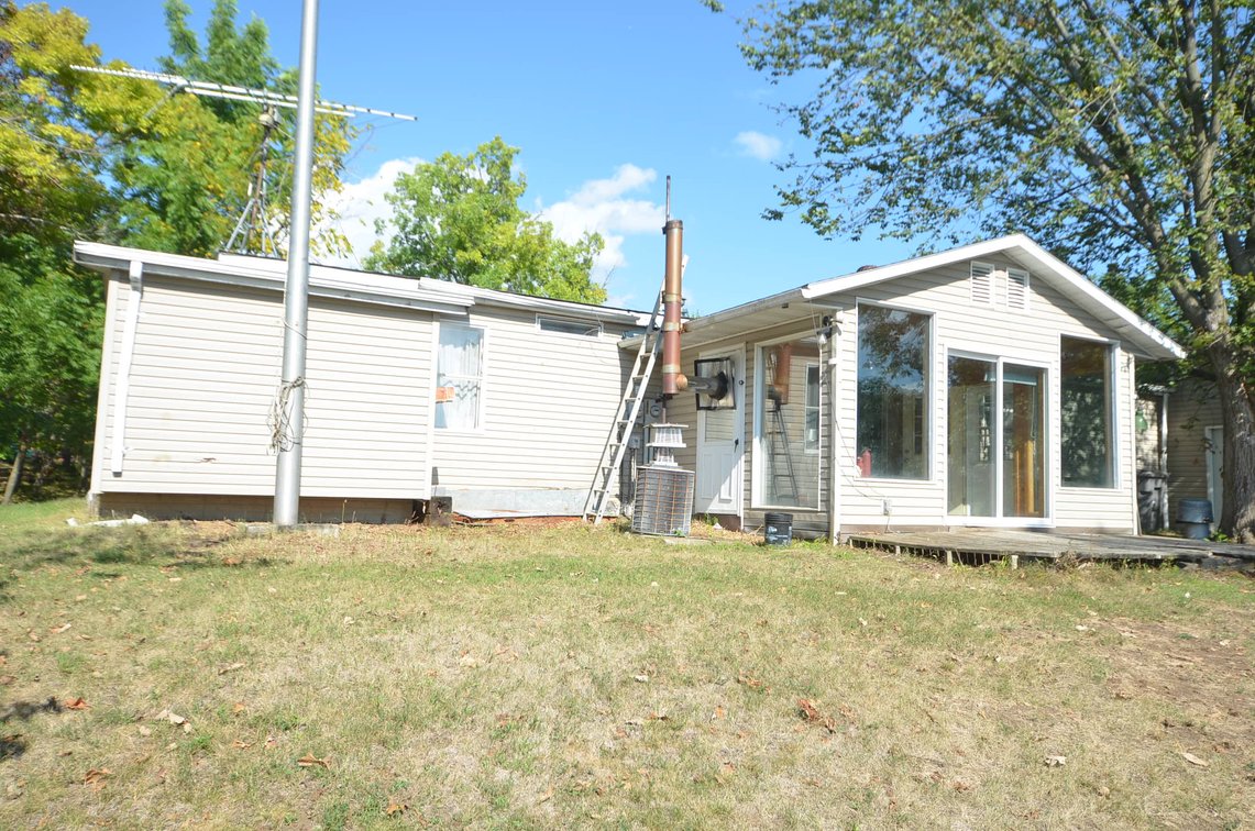 Image for HOUSE ON 5.78 ACRES - MAIDEN ROCK, WI - REAL ESTATE