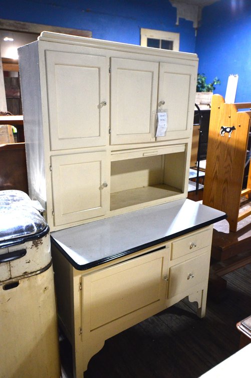 Image for STARGAZERS INVENTORY REDUCTION: VINTAGE FURNITURE & TOYS, CROCKS, COLLECTIBLES, and MORE! - Durand, WI