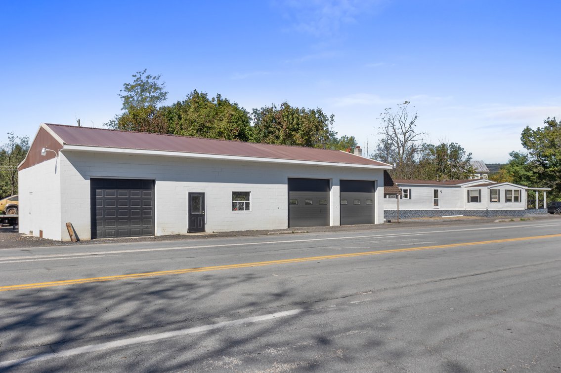 Image for Commercial Real Estate Auction - (+/-) 1.11 Acres with Block Building and Mobile Home