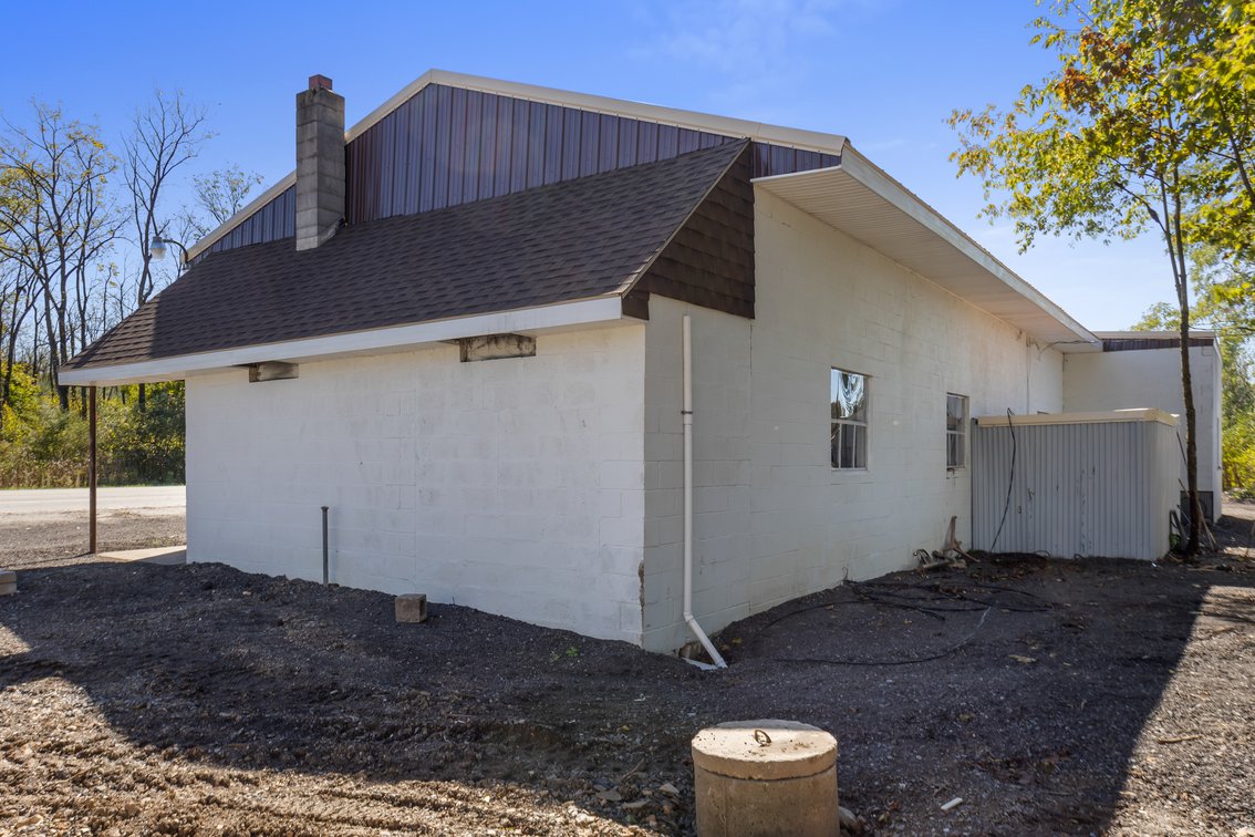 Image for Commercial Real Estate Auction - (+/-) 1.11 Acres with Block Building and Mobile Home