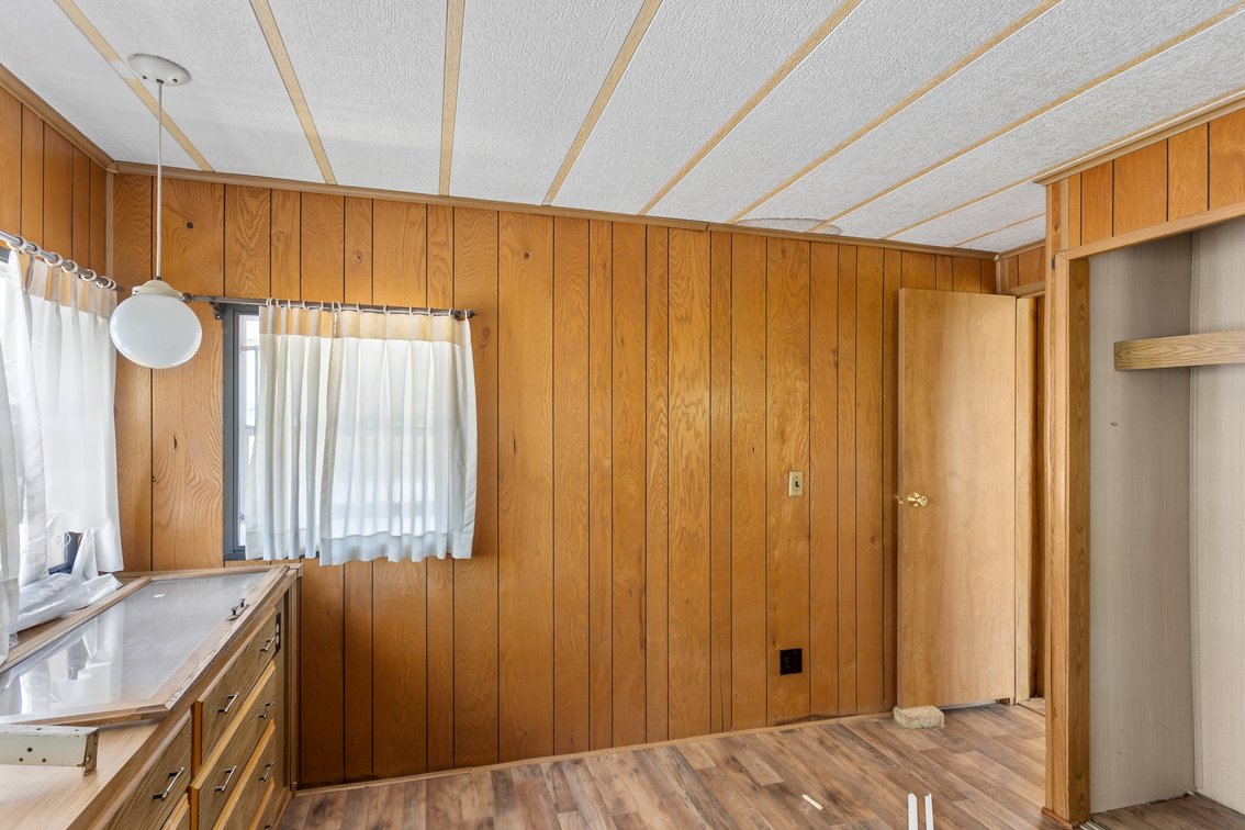 Image for Commercial Real Estate Auction - (+/-) 1.11 Acres with Block Building and Mobile Home