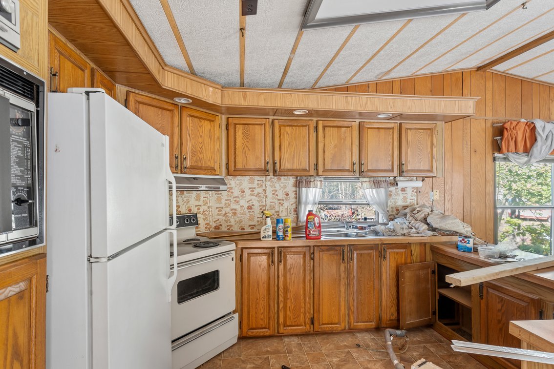 Image for Commercial Real Estate Auction - (+/-) 1.11 Acres with Block Building and Mobile Home
