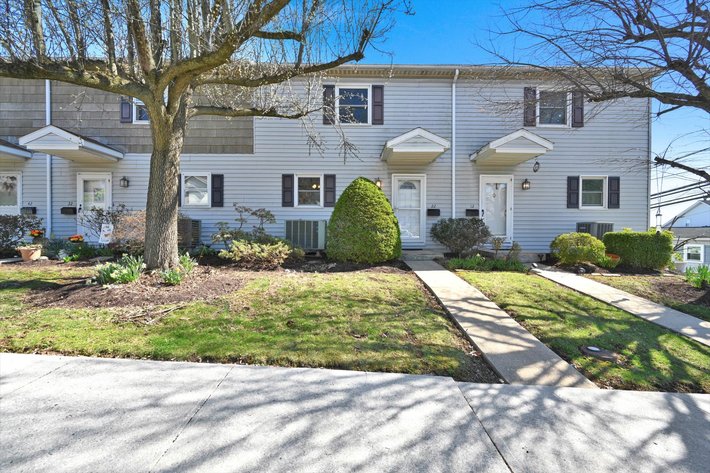 Palmyra Real Estate Auction - Interior Townhome
