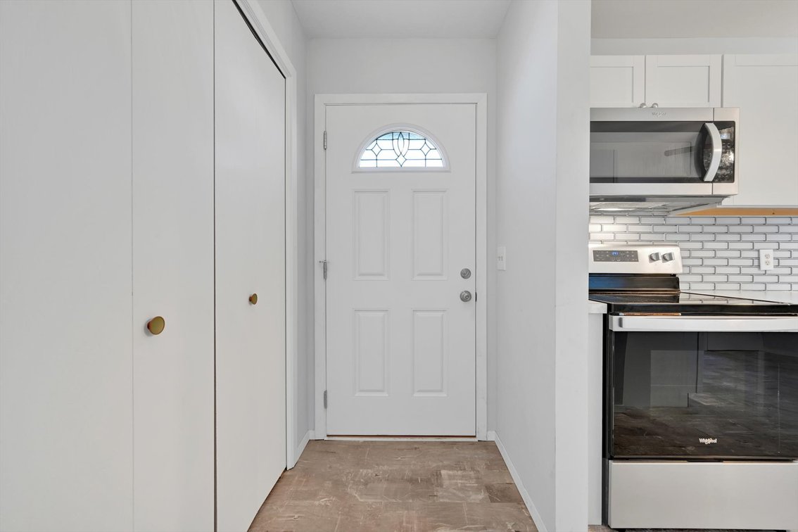 Image for Palmyra Real Estate Auction - Interior Townhome
