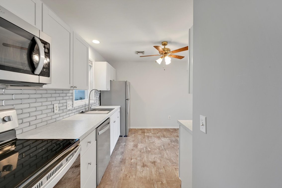 Image for Palmyra Real Estate Auction - Interior Townhome