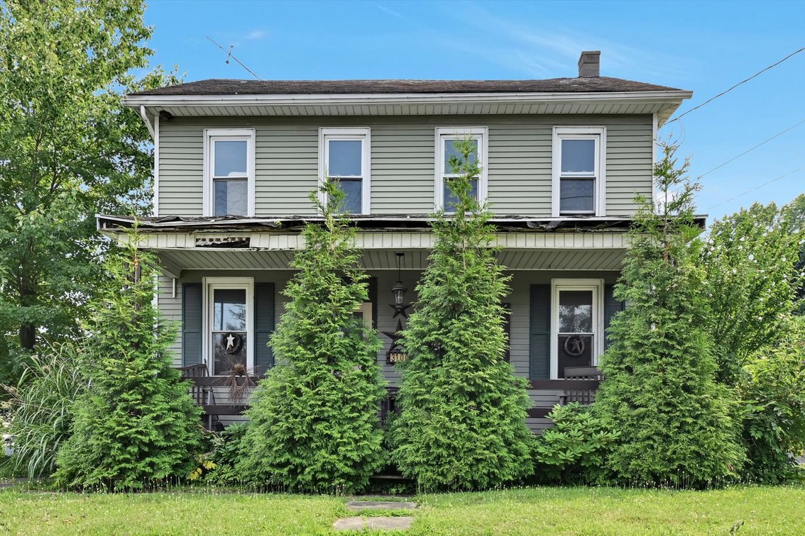 Image for ONLINE REAL ESTATE AUCTION - FIXER UPPER!