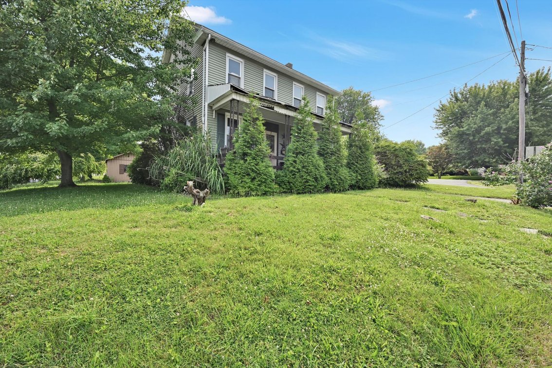 Image for ONLINE REAL ESTATE AUCTION - FIXER UPPER!