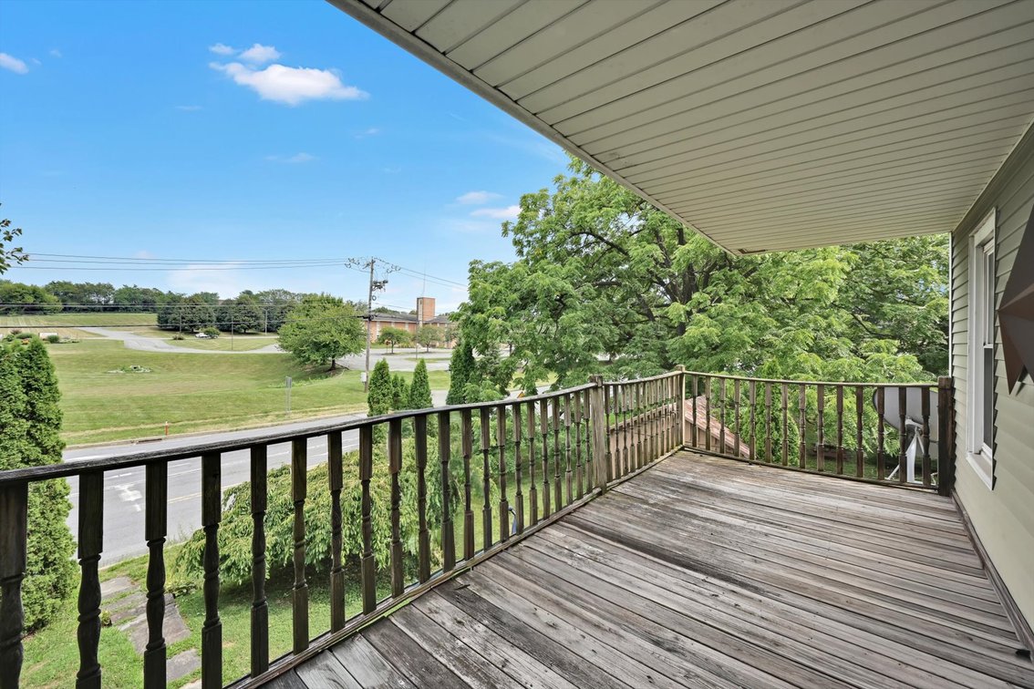 Image for ONLINE REAL ESTATE AUCTION - FIXER UPPER!