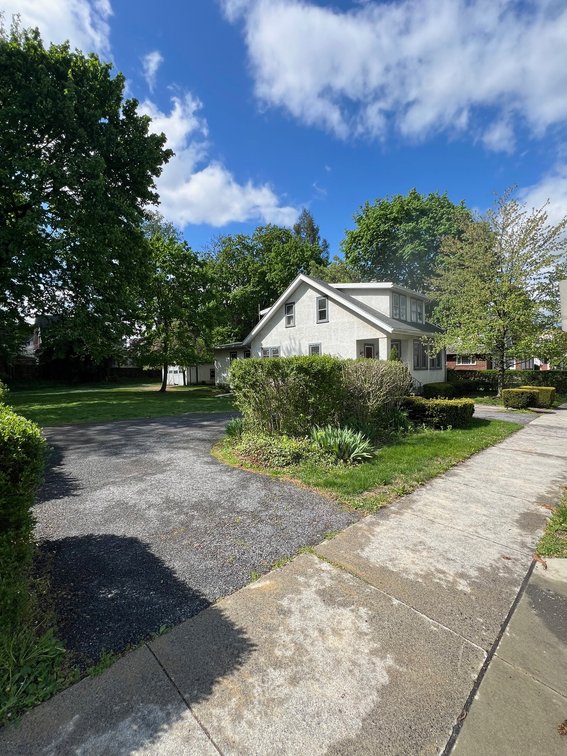 Image for Real Estate Auction - Cape Cod in Lebanon