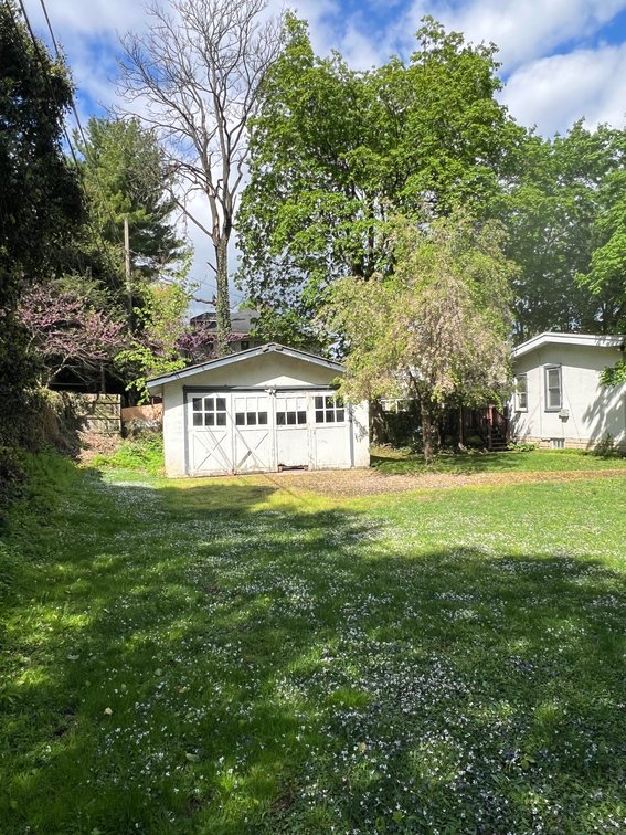 Image for Real Estate Auction - Cape Cod in Lebanon
