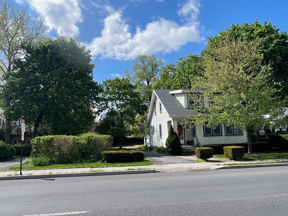 Image for Real Estate Auction - Cape Cod in Lebanon