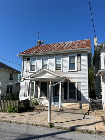 FIXER UPPER REAL ESTATE AUCTION - PALMYRA PA