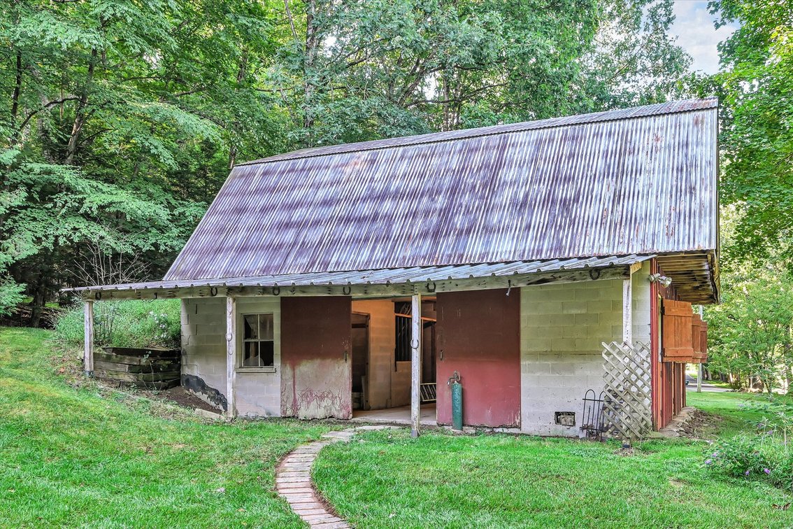 Image for Real Estate Auction - Pennsylvania Country Estate