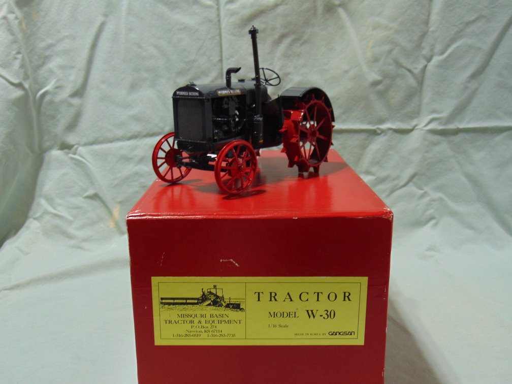 Image for Dyersville Spring Auction Extravaganza