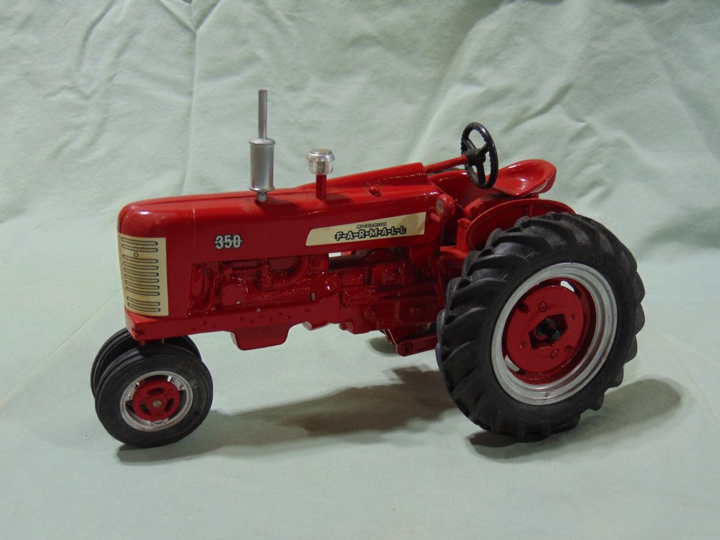 Image for Dyersville Spring Auction Extravaganza
