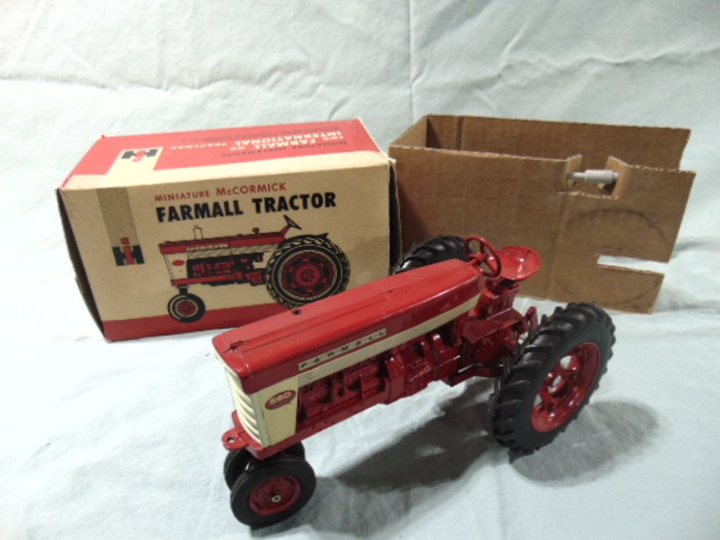 Image for Dyersville Spring Auction Extravaganza