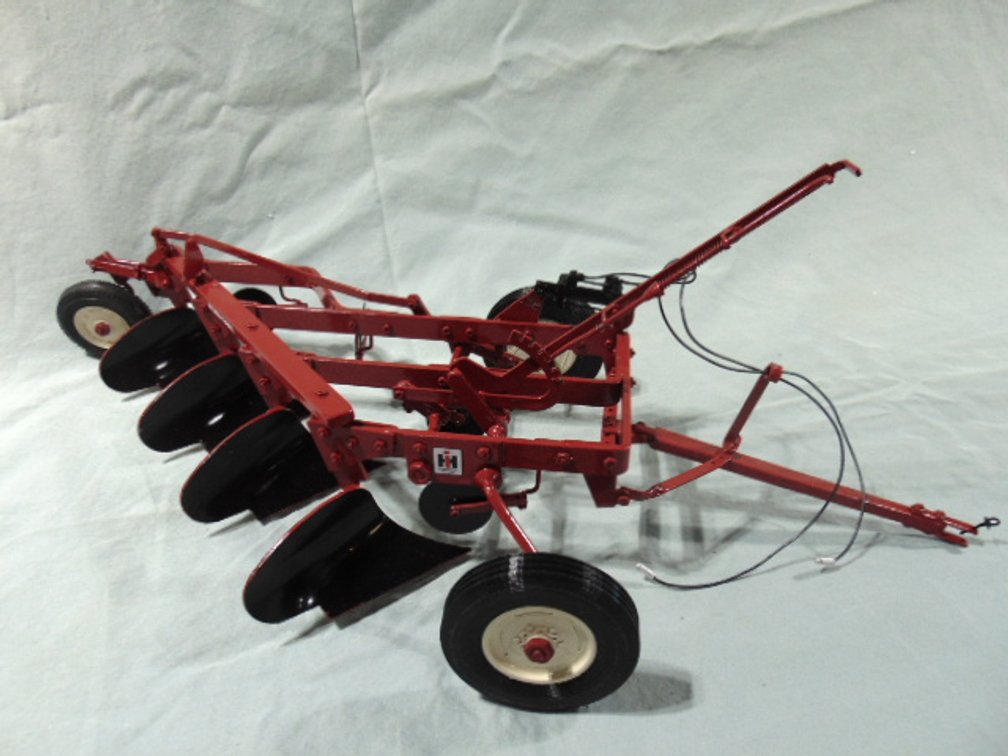 Image for Dyersville Spring Auction Extravaganza