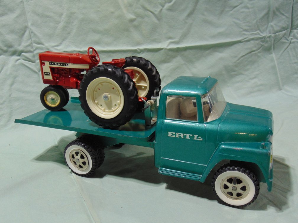 Image for Dyersville Spring Auction Extravaganza