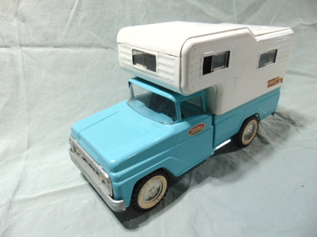 Image for Dyersville Spring Auction Extravaganza