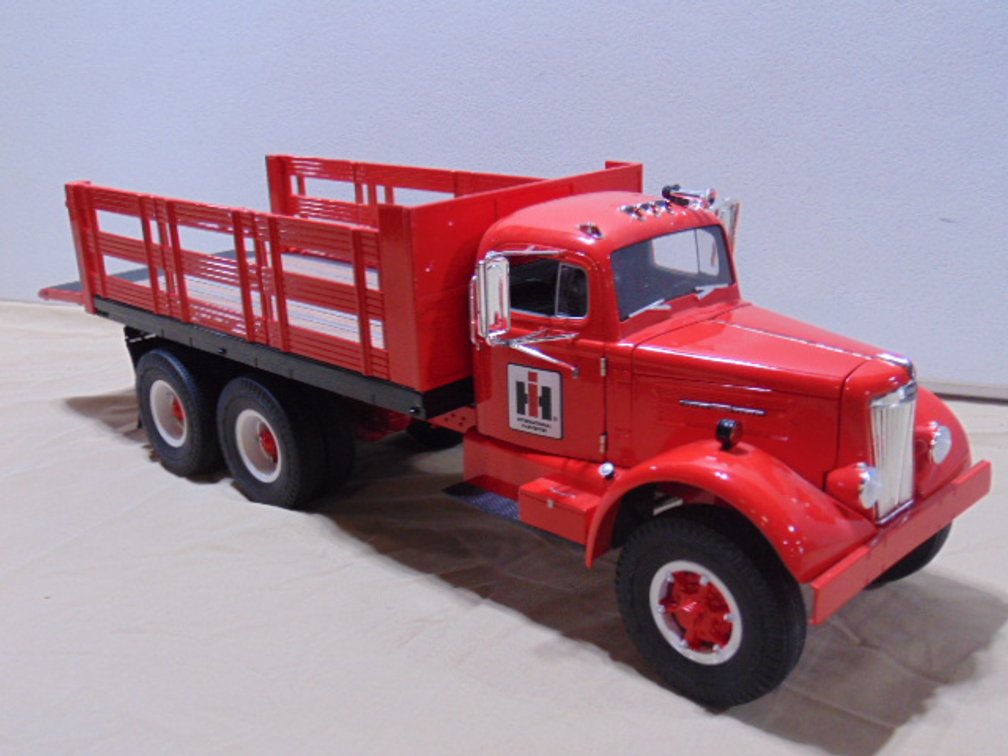 Image for Friday Leaf'in Summer Labor Day Auctions