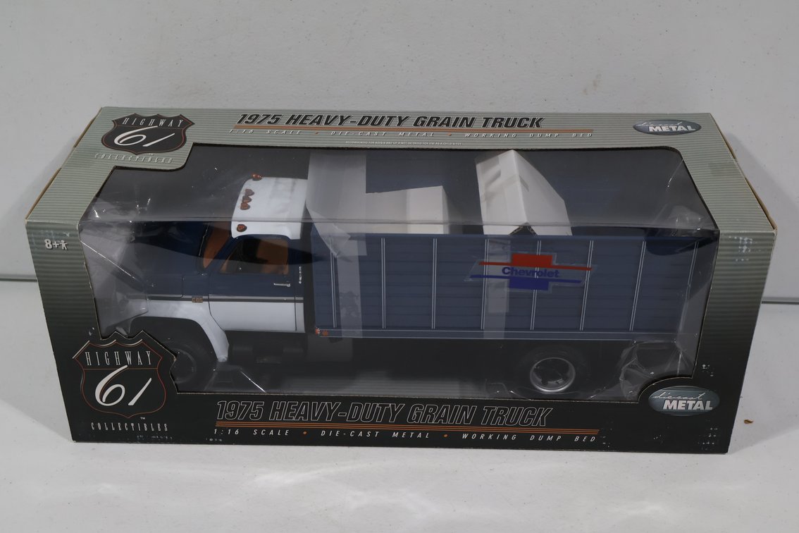 Image for Dyersville April Monthly Farm Toy Auction