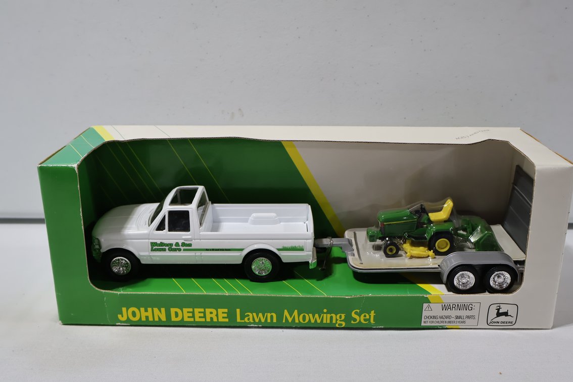 Image for Friday Dyersville Summer Auction Series