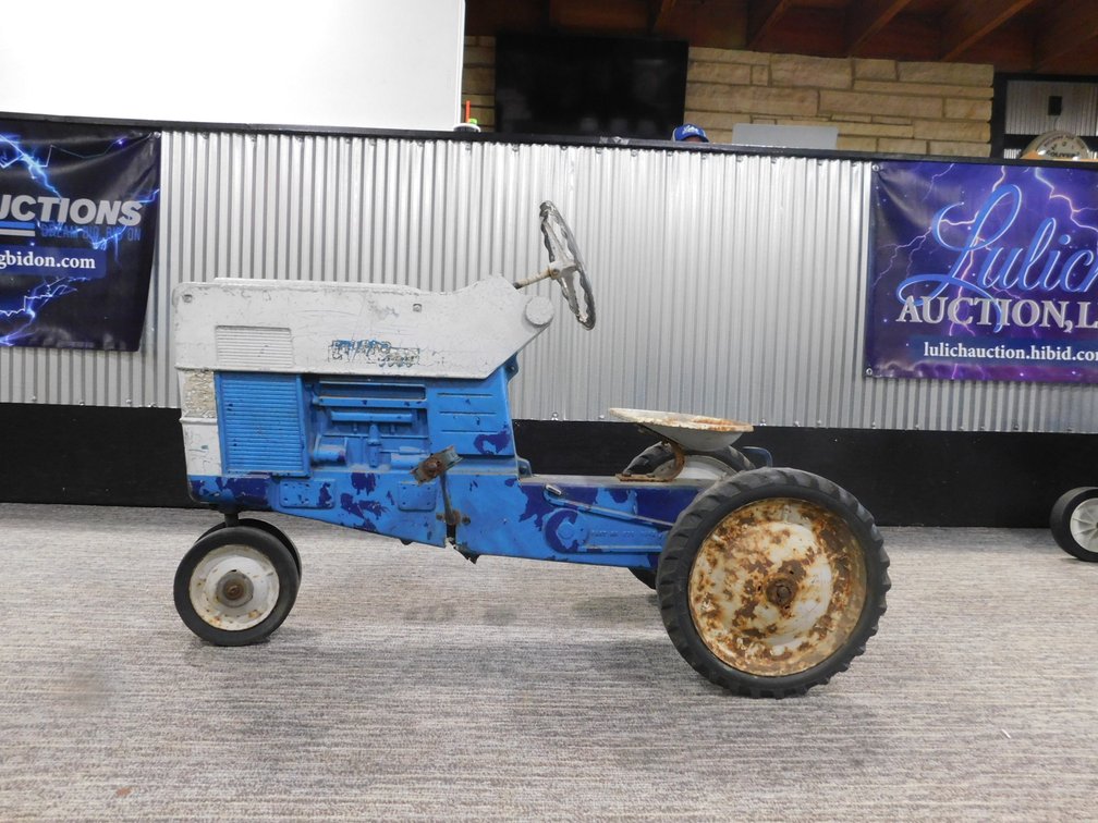 Image for Saturday Dyersville Summer Auction Series