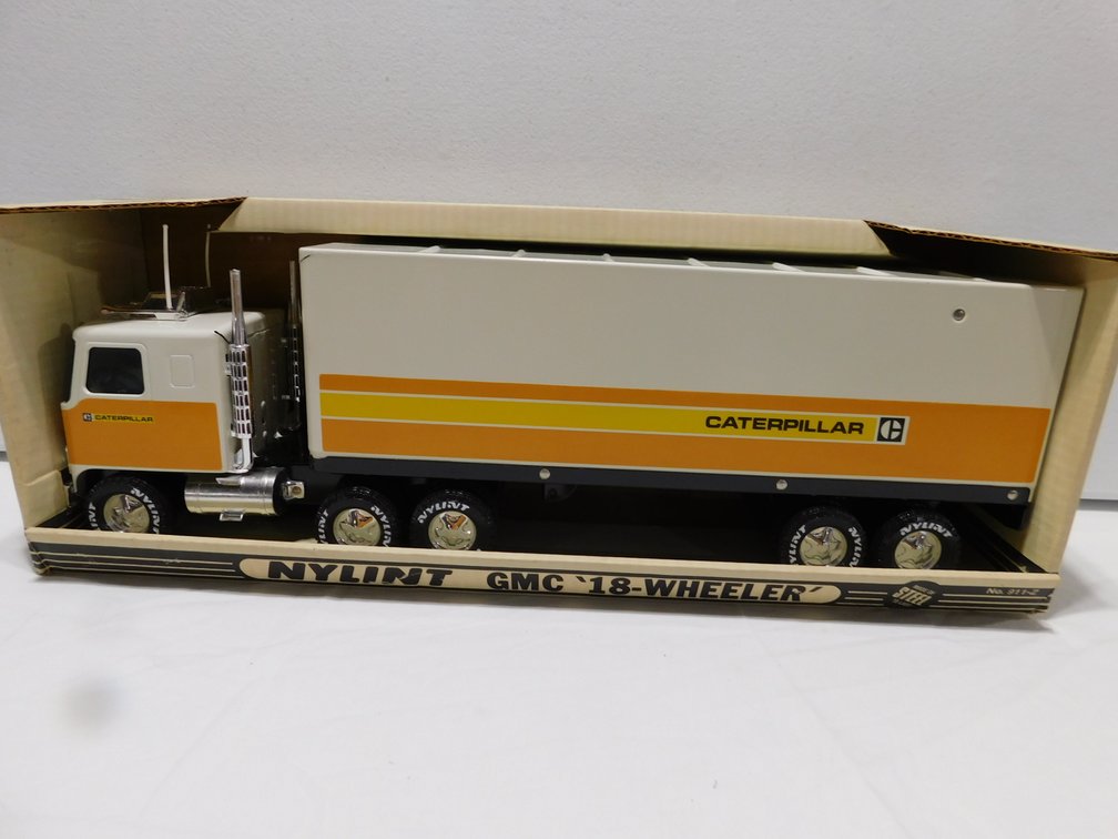 Image for October Dyersville Monthly Farm Toy Auction
