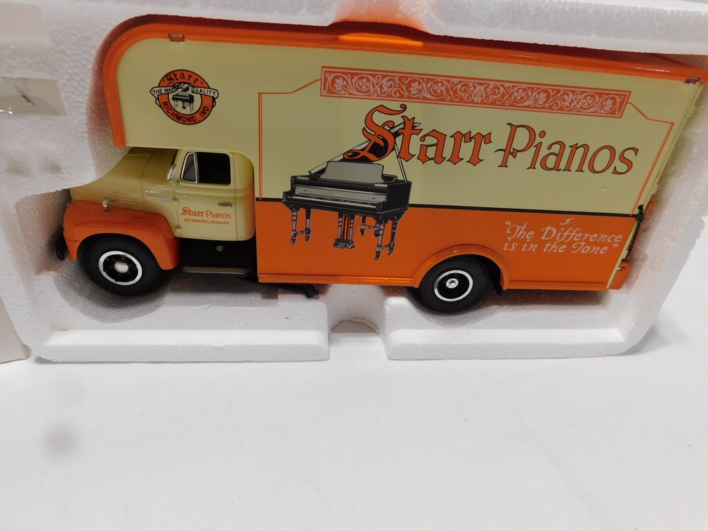 Image for October Dyersville Monthly Farm Toy Auction