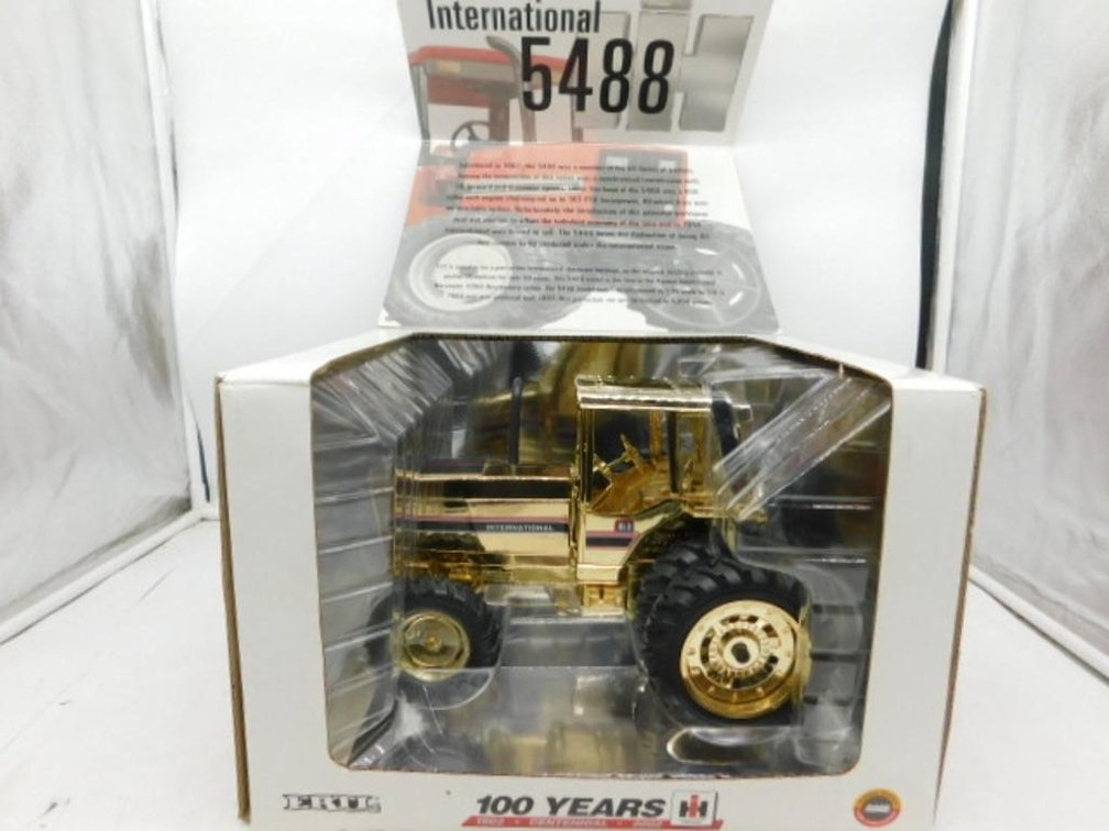 Image for Friday Santa's Delight Farm Toy/Memorabilia Auction