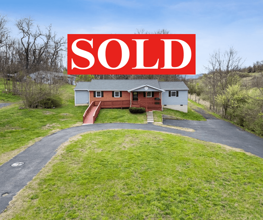 Image for Oakes' Estate Home - Waynesboro