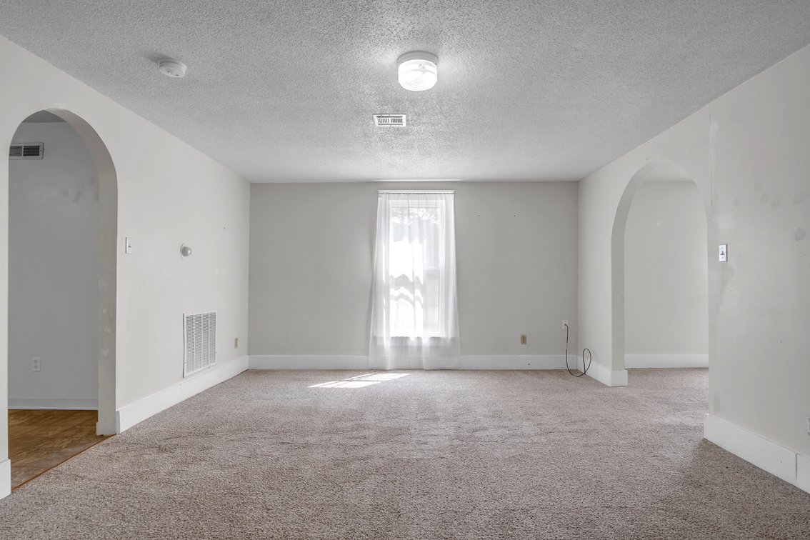 Image for 304 W 12th, Newton