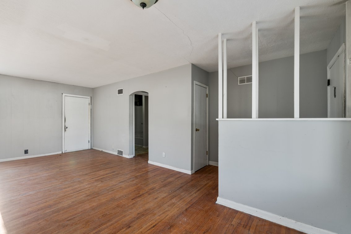 Image for 2815 E. Glen Oaks Dr.