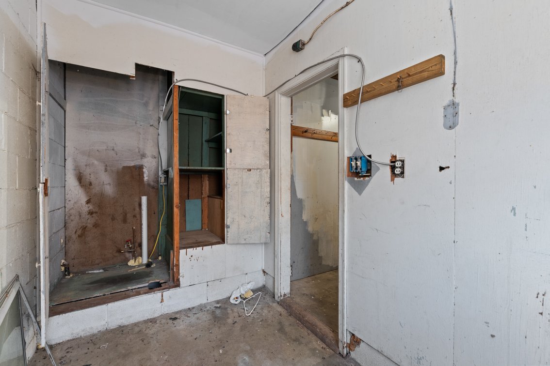 Image for 2815 E. Glen Oaks Dr.
