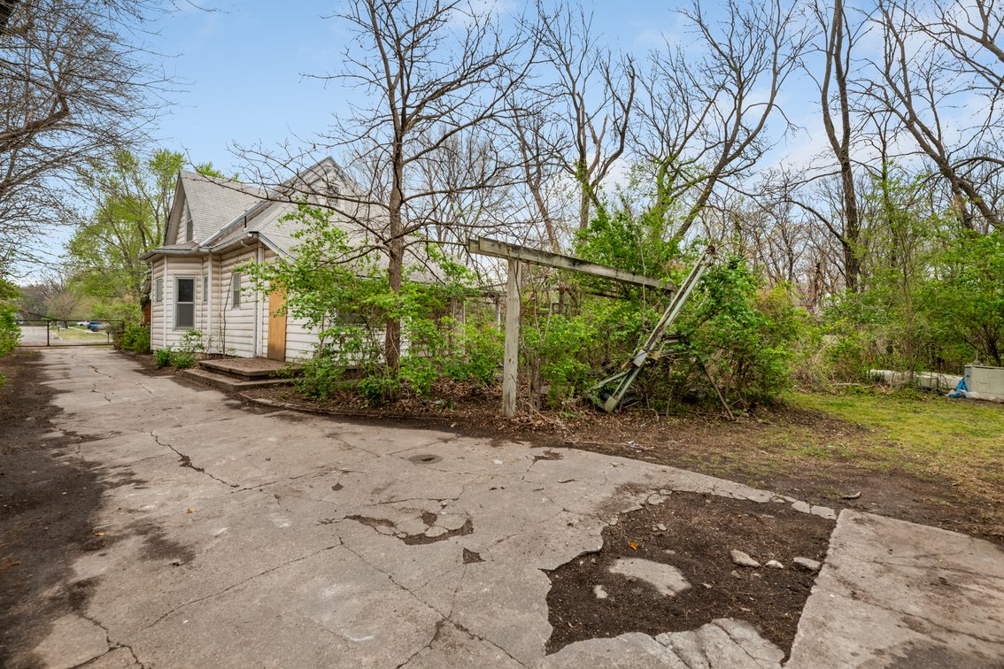 Image for 1315 W 35th Street N