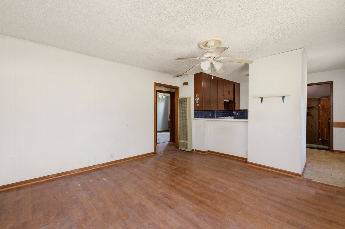 Image for 1540 N Andover Rd