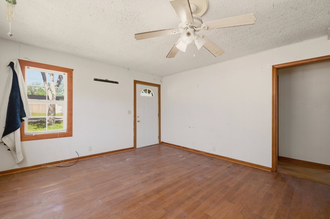 Image for 1540 N Andover Rd