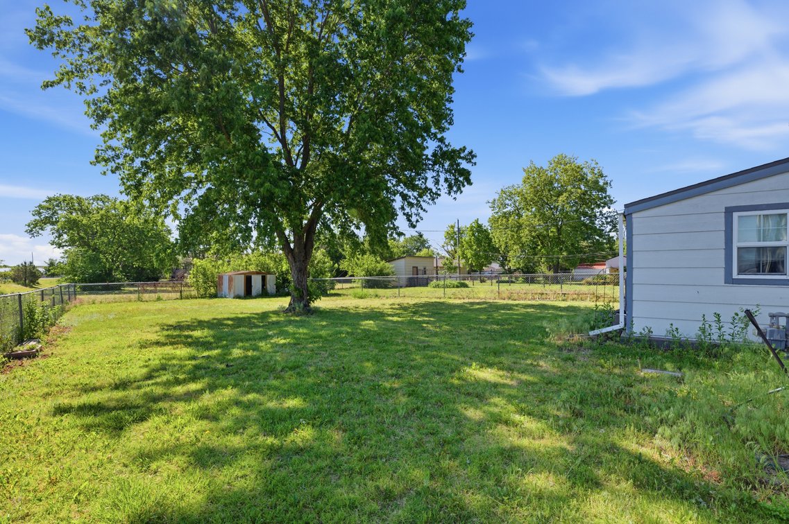Image for 1540 N Andover Rd