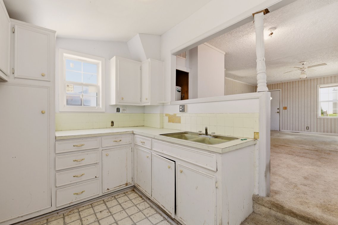 Image for 1536 N Andover Rd