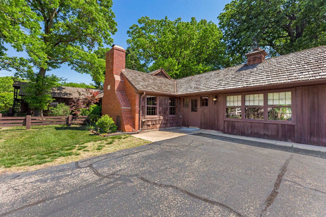Image for 1314 N Willow Ln