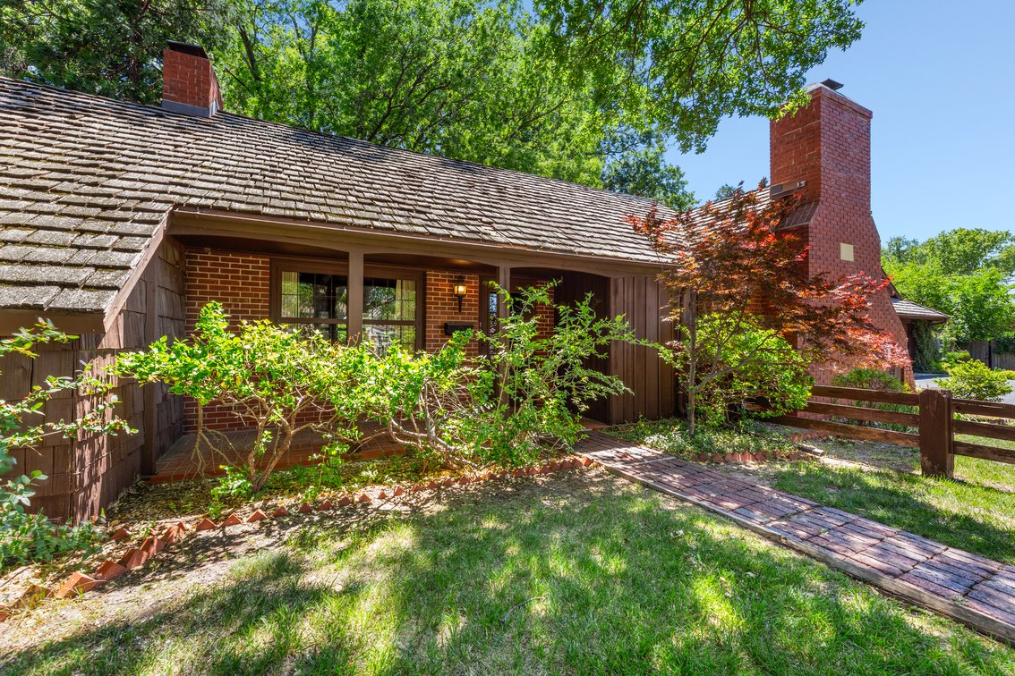 Image for 1314 N Willow Ln