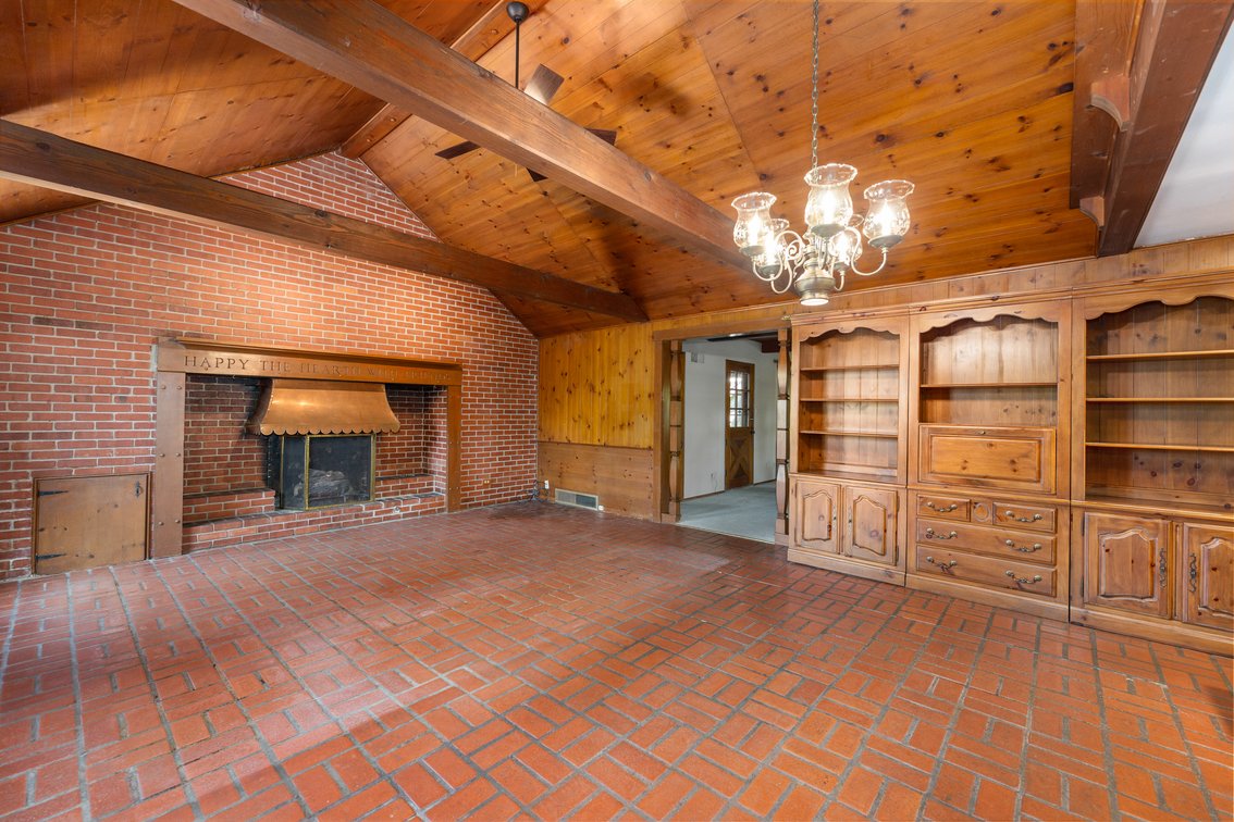 Image for 1314 N Willow Ln