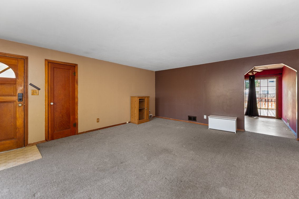 Image for 202 W 25th Ave, Hutchinson
