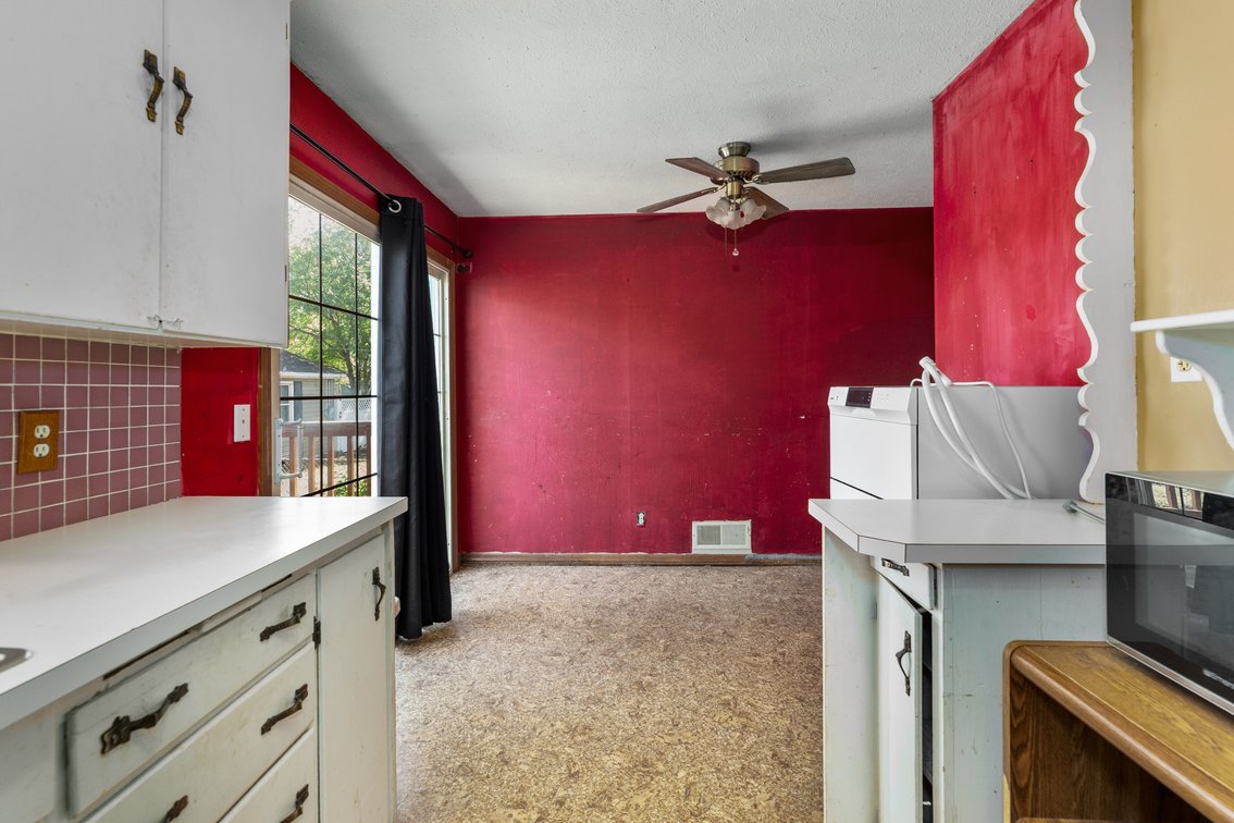Image for 202 W 25th Ave, Hutchinson
