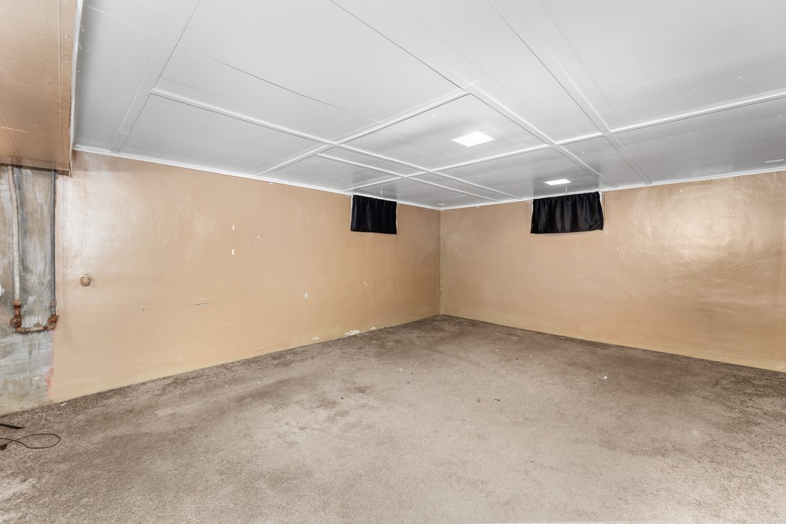 Image for 202 W 25th Ave, Hutchinson