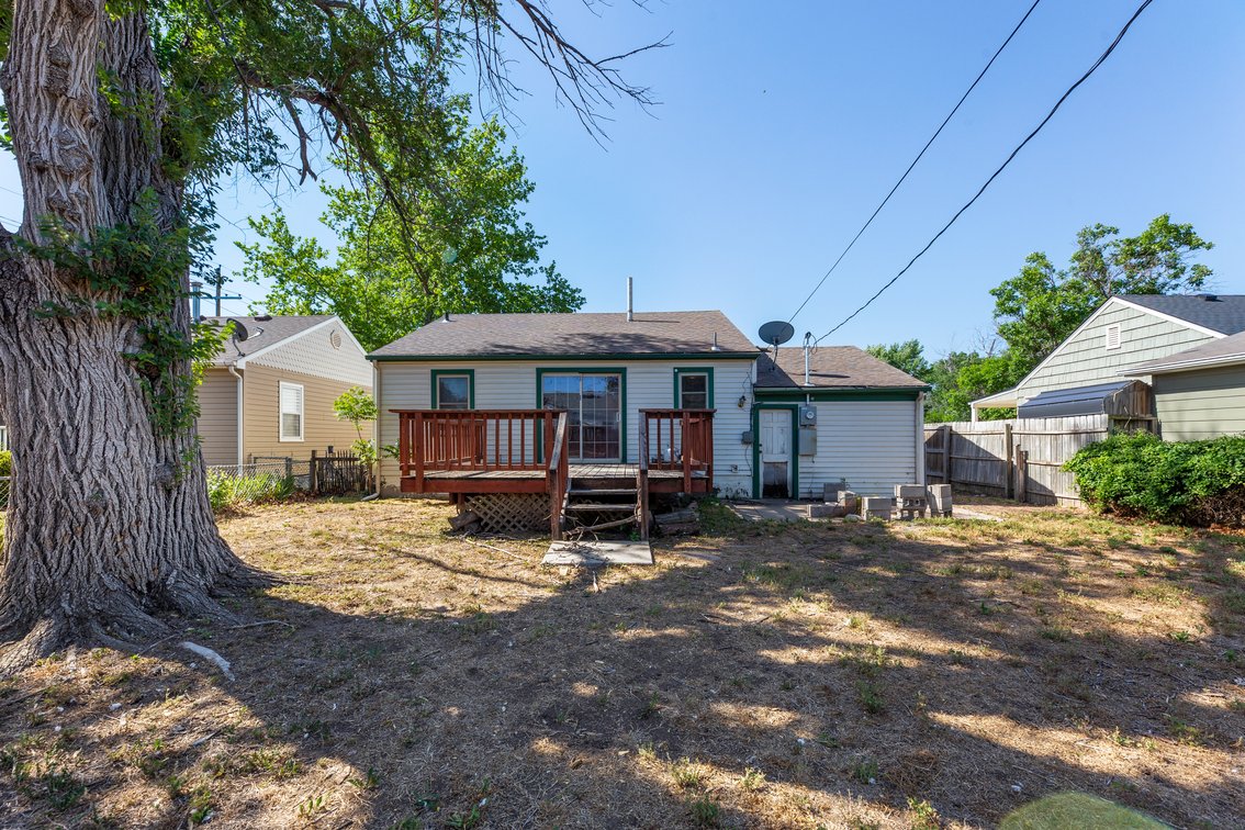 Image for 202 W 25th Ave, Hutchinson