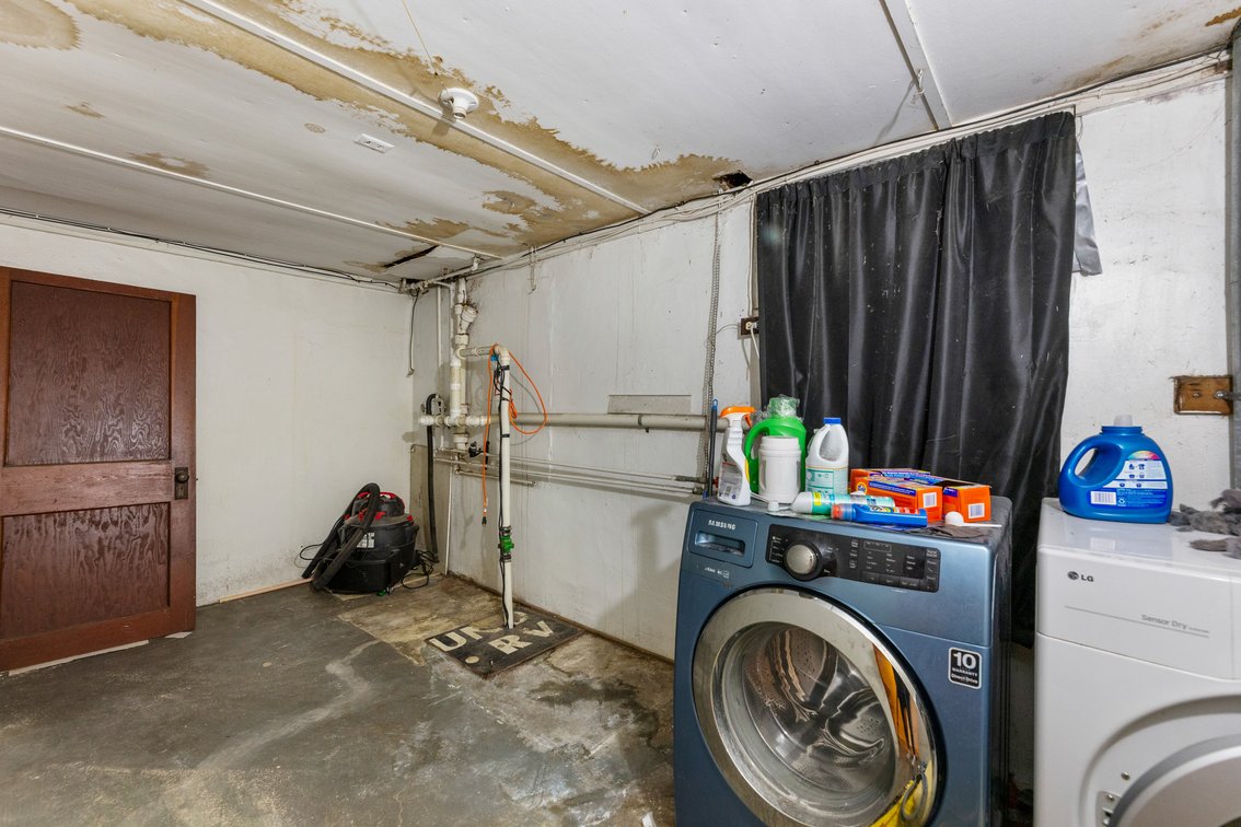 Image for 202 W 25th Ave, Hutchinson