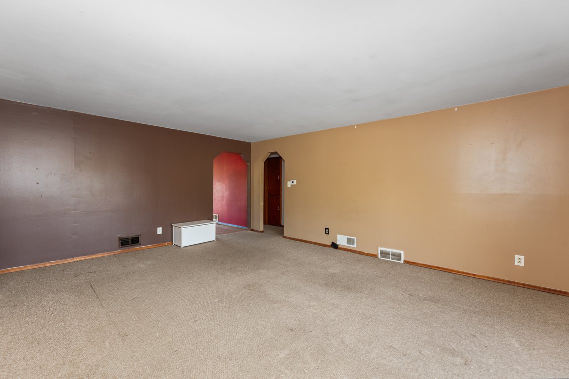Image for 202 W 25th Ave, Hutchinson